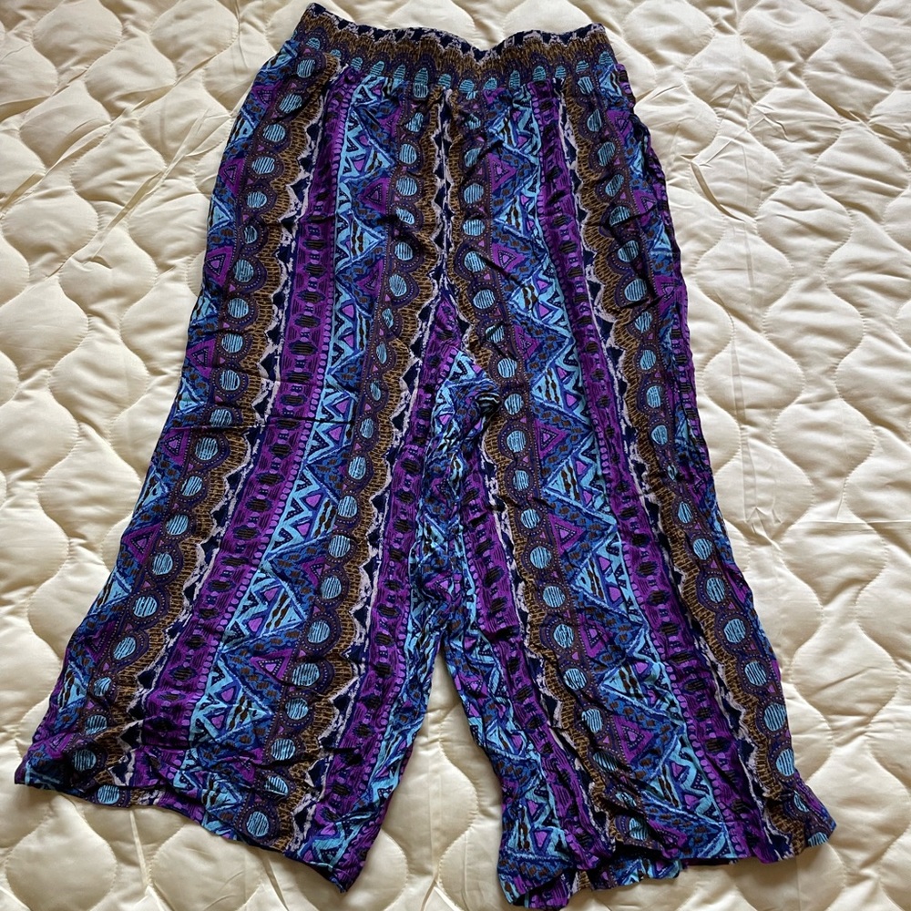 REQUIREMENTS womens capris size small